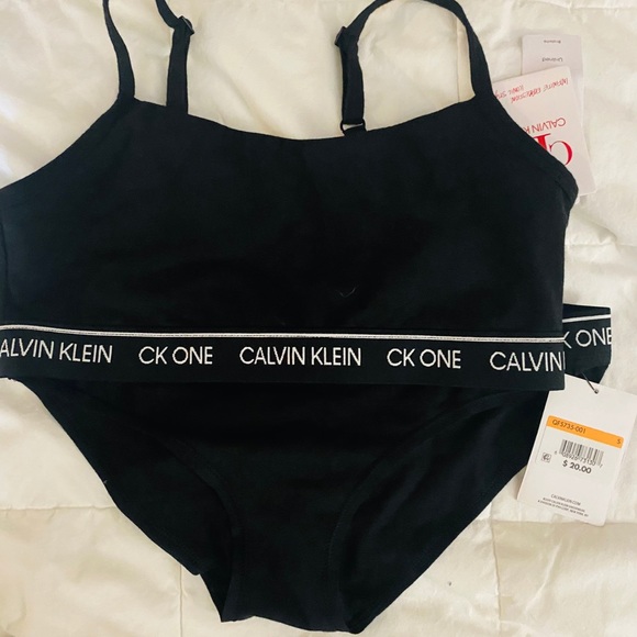 Calvin Klein bralette set (2) - Picture 2 of 9